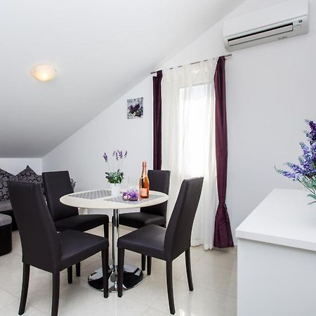 Apartments Lavanda Baška Esterno foto