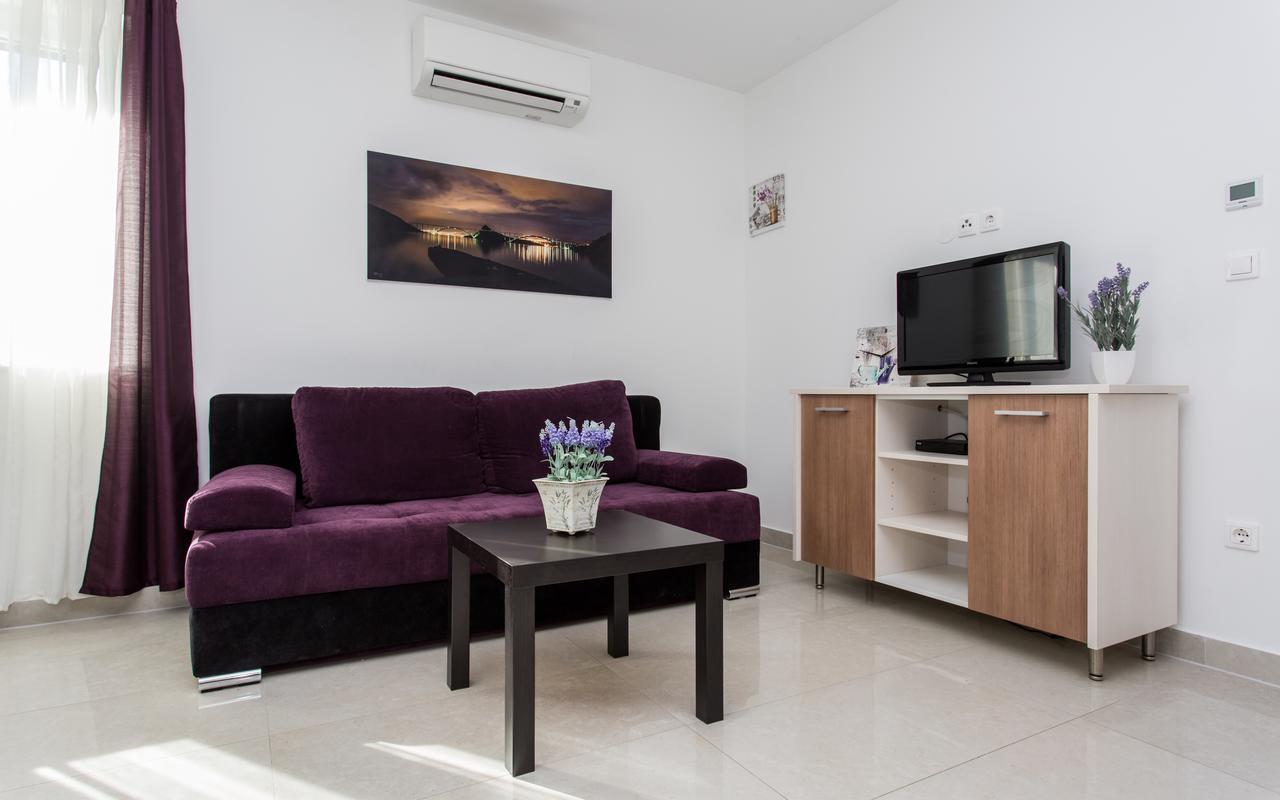 Apartments Lavanda Baška Esterno foto
